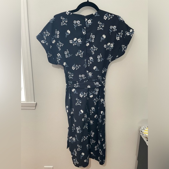 Small dress - Picture 4 of 5